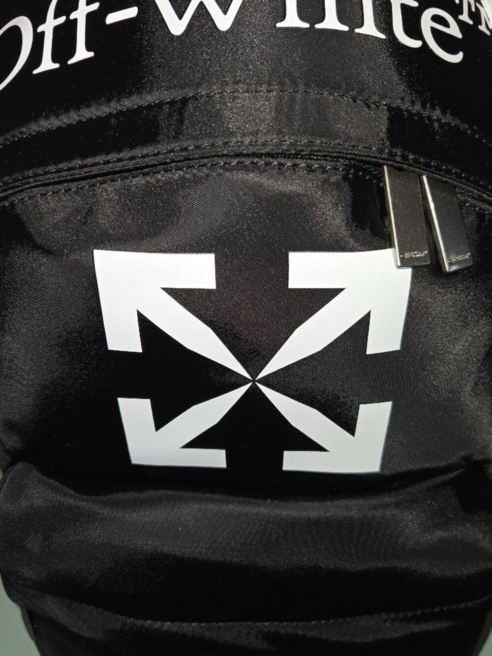 Off-White Classic Dome Logo Backpack - Picture 3 of 10